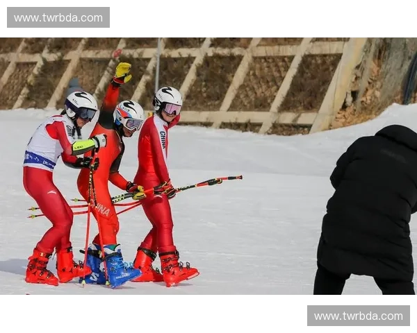 雪杖推动技术的创新与应用探索推动滑雪运动发展新机遇